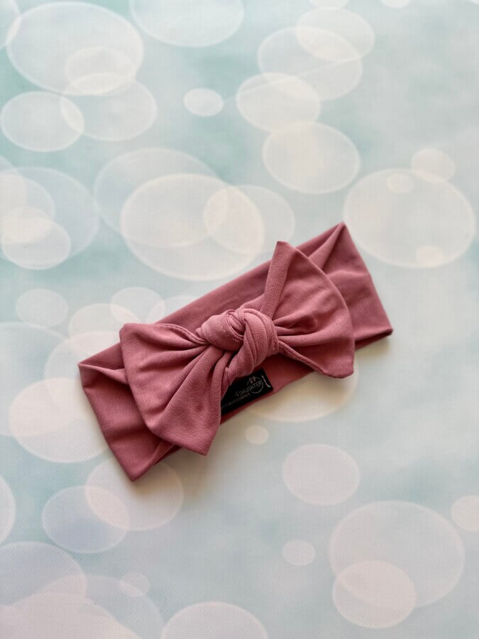 The knotting dusty rose bow