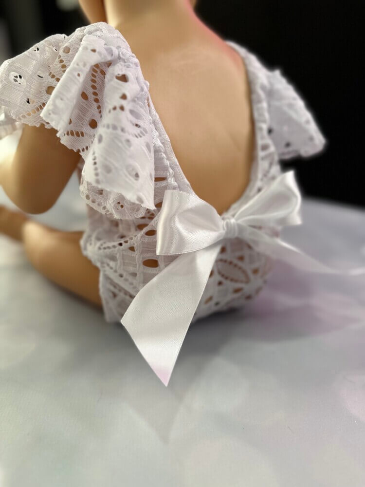 Whitelace bodysuit