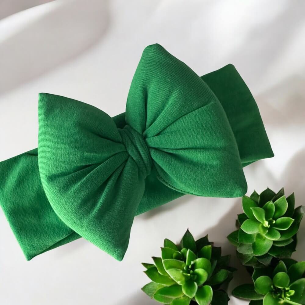 Forest green bow