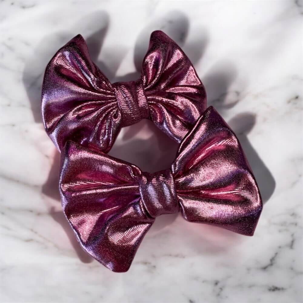 Ροζ γυαλιστερά φιογκάκια