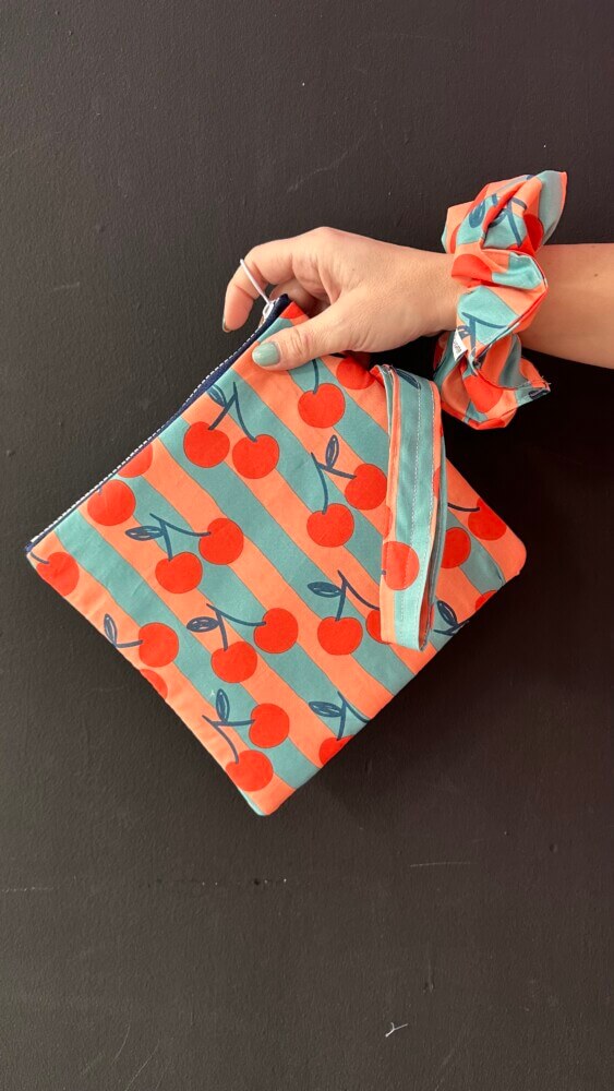 Petrol cherries νεσεσέρ