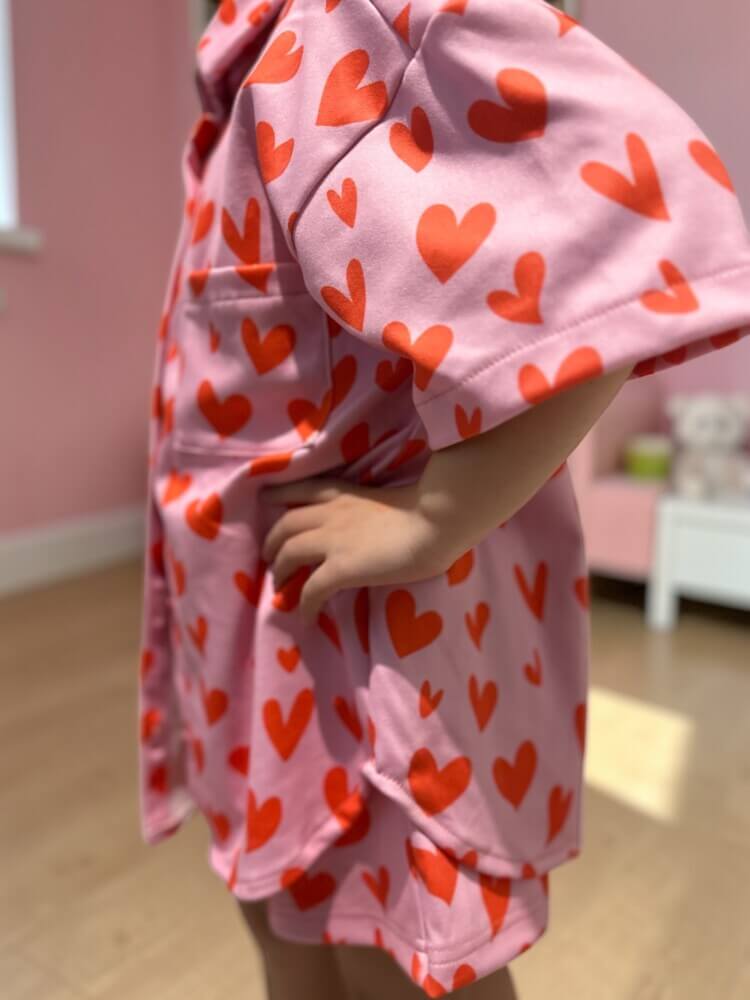 Pinky hearts shirt🧡