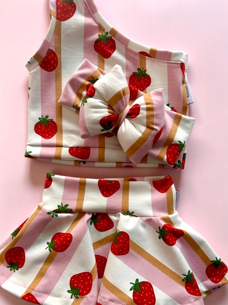 Strawberries stripes σετ