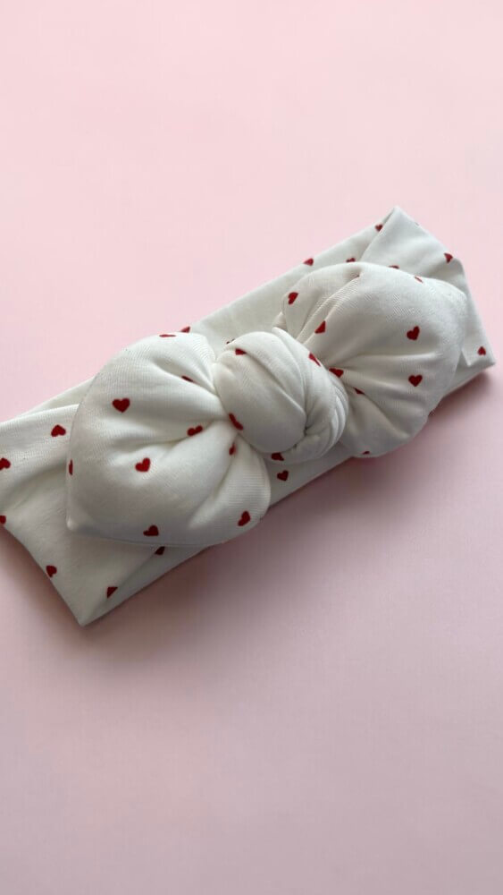 Red hearts puffy retro