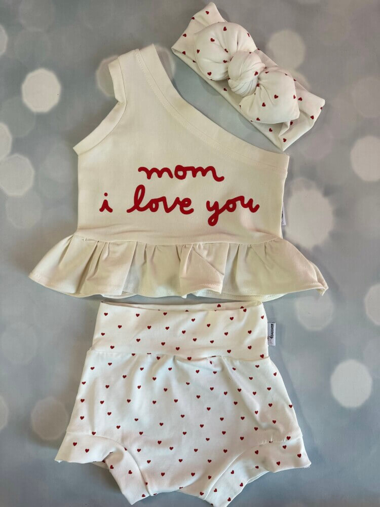 Mom i love  you♥️