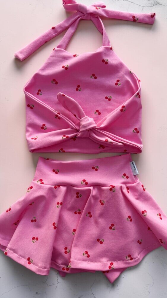 Knotted pink cherries 🍒