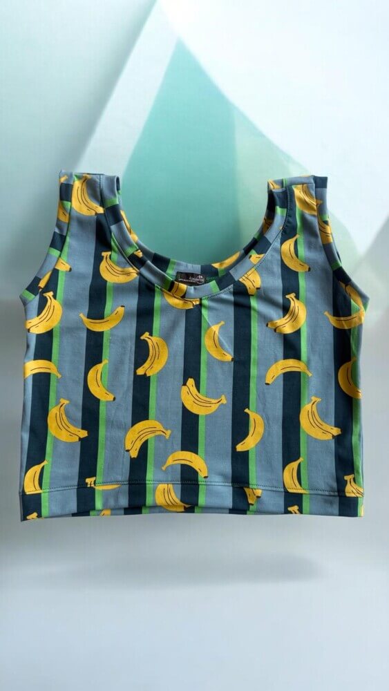 Banana moment top🍌
