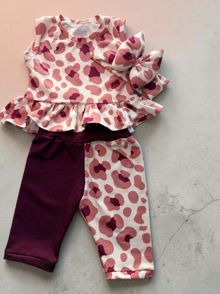 “Burgundy biker Safari”